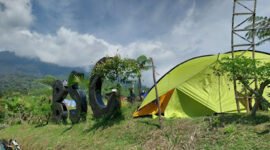 Camping Ground Bukit Saung Geulis Joglo di kaki Gunung Pangrango. (Foto: suararealitas.co).