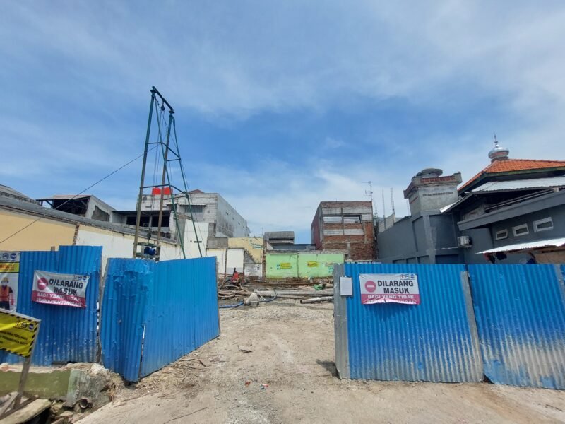 Warga Kebon Bawang Jakarta Utara menolak dengan keras maupun dampak dari pembangunan Sutet milik PLN 500 KV. (Foto: Suara Realitas).