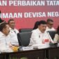 Pemerintah terus menunjukkan komitmennya dalam pemberantasan korupsi dengan keberhasilan menyelamatkan keuangan negara senilai total Rp 6,7 triliun hanya dalam tiga bulan sejak kabinet dilantik. (Foto: Istimewa).