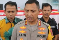 Kapolres Metro Tangerang Kota, Kombes Pol Zain Dwi Nugroho didampingi Kasihumas Kompol Aryono dan Kasat Reskrim Kompol David Kanitero saat menjelaskan kaburnya seorang guru ngaji di Ciledug. (Foto: Suara Realitas).