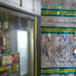 Sebuah toko menjual produk sembako di Jagakarsa yang dijadikan sebagai transaksi pil koplo, sehingga diduga di back up oleh oknum anggota TNI. (Foto: Suara Realitas).