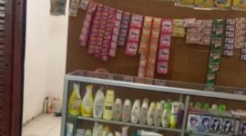Salah satu toko kosmetik di Bekasi yang didapati menjajakan obat keras terbatas. (Foto: Suara Realitas).