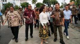 Pj Gubernur DKI Jakarta, Teguh Setyabudi bersama Wamen PPPA RI, Veronica Tan dan Wamen Ekraf Irene Umar saat meninjau kawasan bersejarah Kota Tua. (Foto: Istimewa).