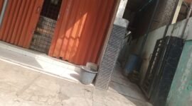 Sebuah toko berkedok kosmetik di Bantar Gebang menjual Pil Koplo dengan bebas hambatan. (Foto: Suara Realitas).