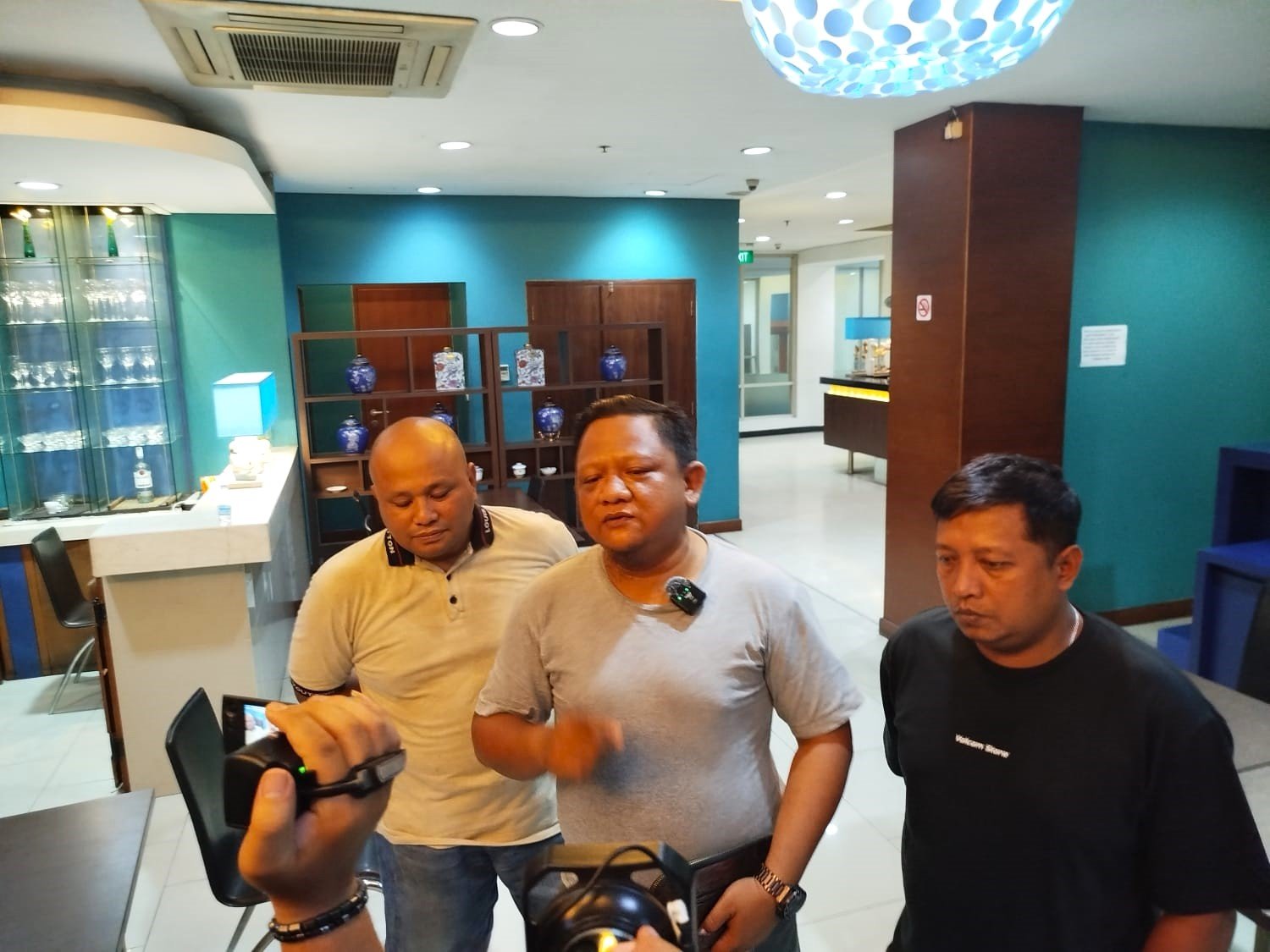 IWB Datangi 3 Kementerian, Bawa 124 Bukti Dugaan Perselingkuhan Eks Menteri Era Jokowi