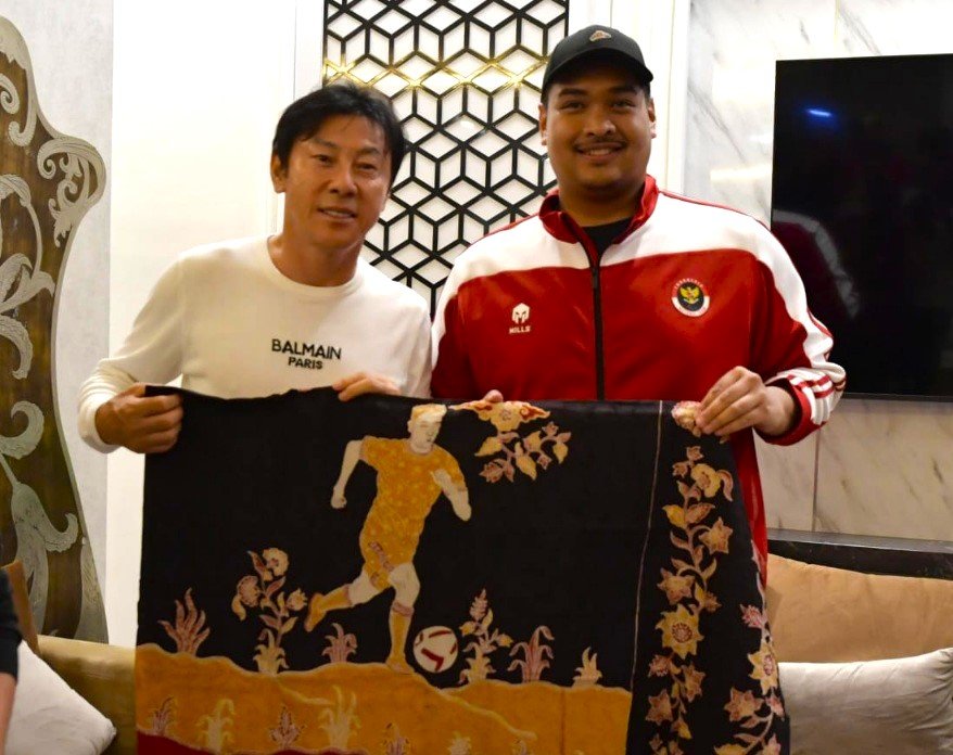 Menpora Dito Apresiasi Dedikasi Shin Tae-yong untuk Timnas Merah Putih