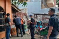 Kepolisan Dalam Penyidikan Penemuan Mayat Bayi Di Koja (foto: suararealitas).