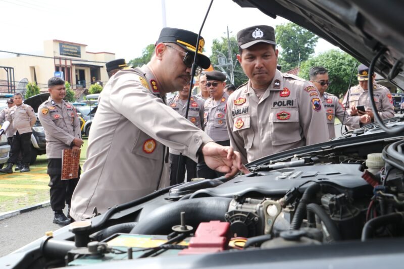 Polres Kebumen gelar cek kendaraan dan senjata api dinas. (Foto: Istimewa).