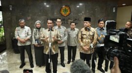 Mentan Amran bakal cabut izin distributor pupuk nakal di seluruh Indonesia. (Foto: Suara Realitas).