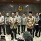 Mentan Amran bakal cabut izin distributor pupuk nakal di seluruh Indonesia. (Foto: Suara Realitas).