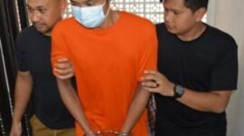 Terbakar api cemburu, seorang pria di Kalideres Jakbar resmi jadi tersangka usai bacok selingkuhan istrinya. (Foto: Istimewa).