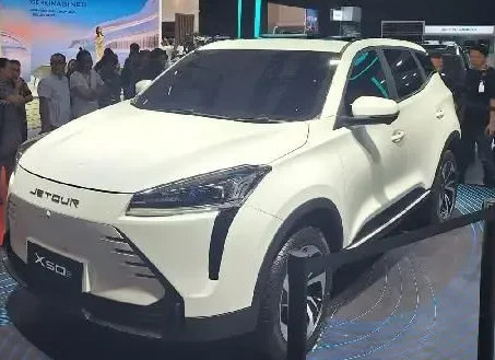 Jetour Indonesia resmi luncurkan mobil elektrik SUV X50e di ajang IIMS 2025. (Foto: Istimewa).