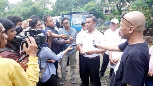 Pemkot Jaksel Targetkan Keruk Kali Grogol Rampung 1 Bulan Lagi