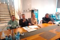 Owner PT. Sentral Indotama Energi, Melissa didampingi kuasa hukumnya, Rahmad Riadi, SH saat gugat pailit PT. Transon Group ke PN Jakpus. (Foto: Istimewa).