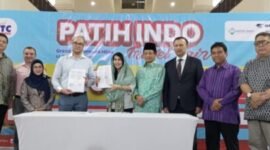 Menteri Agama (Menag) Nasaruddin Umar saat menyaksikkan penandatangan MoU antara Patih Indo Permai dengan Qanot Sharq Uzbekistan. (Foto: Istimewa).
