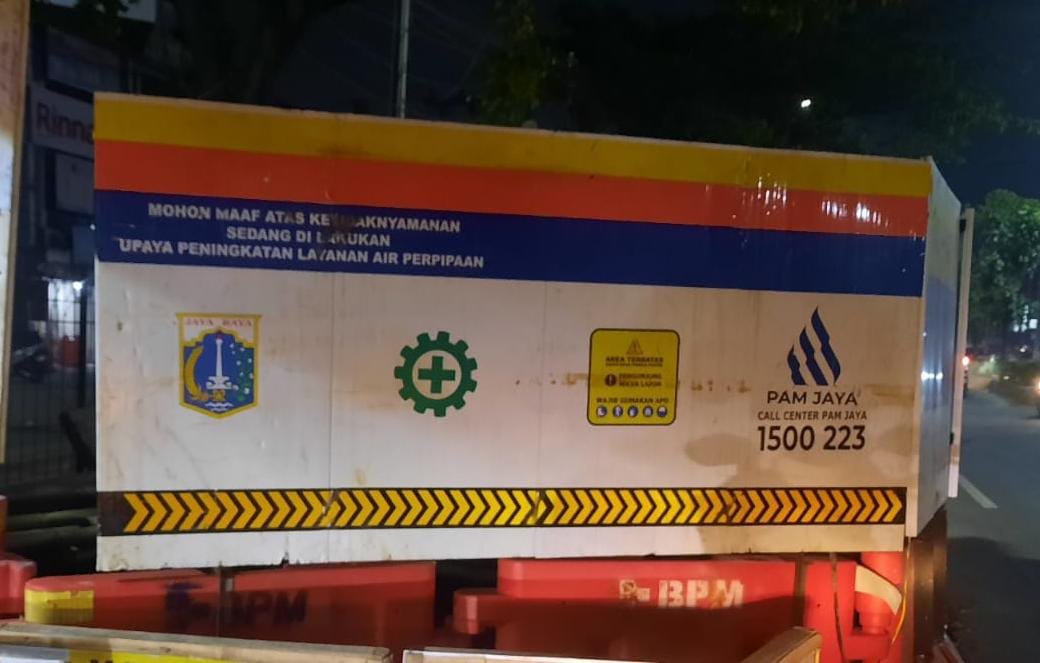Di Atas Luka Rakyat, Logo DKJ Berkibar