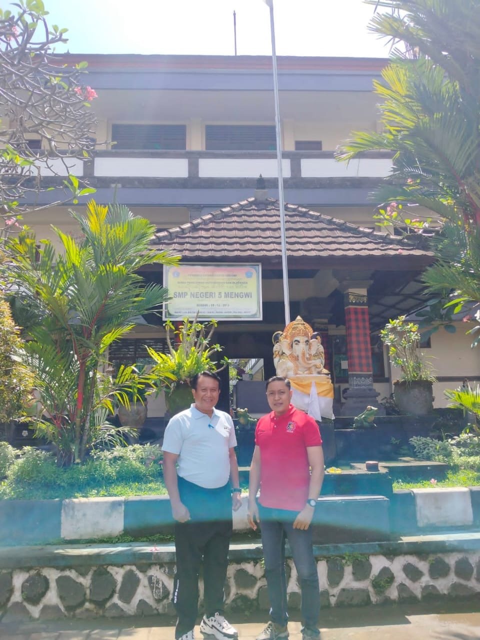 Ketua DPW PWDPI Bali Datangi SMPN 5 Mengwi, Pertanyakan Dugaan Kewajiban Pembelian Buku Siswa