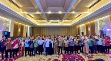 Menkop Ajak Gerakan Koperasi Dampingi Kopdes Merah Putih Dalam RAT KSP Nasari