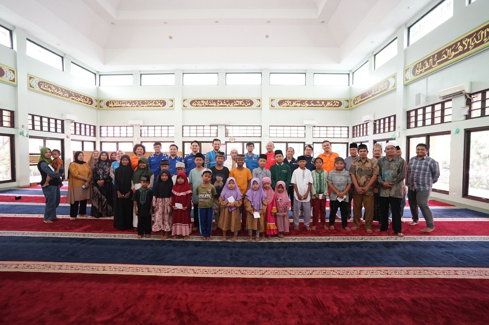 UBP Lontar Tebarkan Harapan dan Senyuman Melalui Santunan Anak Yatim