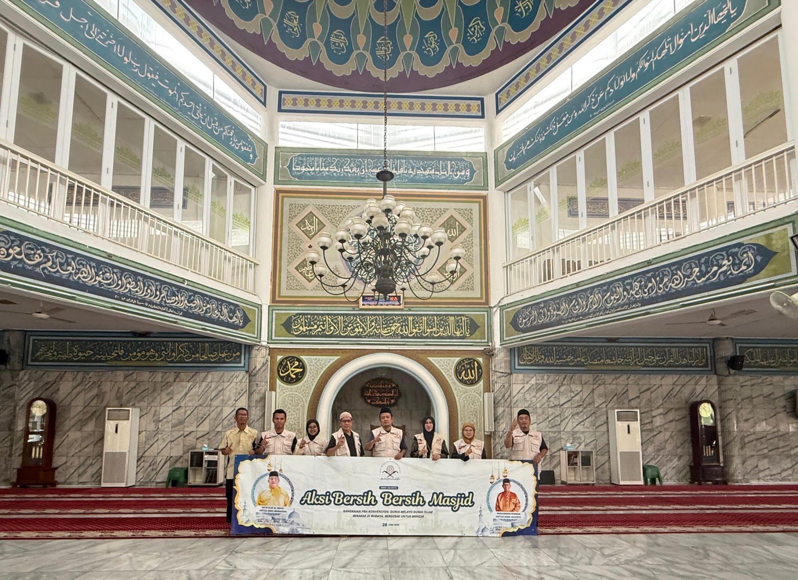 Pra Konvensyen DMDI Jakarta Melakukan Aksi Bersih – Bersih Masjid