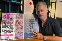 Seorang ayah asal Australia, Paul La Fontaine saat mengungkapkan kegundahan hatinya setelah dua tahun tak bertemu putri kembarnya, ILF dan SLF kepada suararealitas.co, pada Minggu (01/06/2025) dini hari.