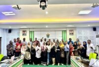Tim penulis mahasiswa program Doktor FKM UNHAS. (Foto: suararealitas.co).