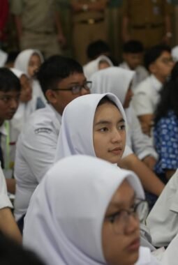 MPLS 2025, Peserta Didik Baru di Jakbar Diminta Tanamkan Kedisiplinan