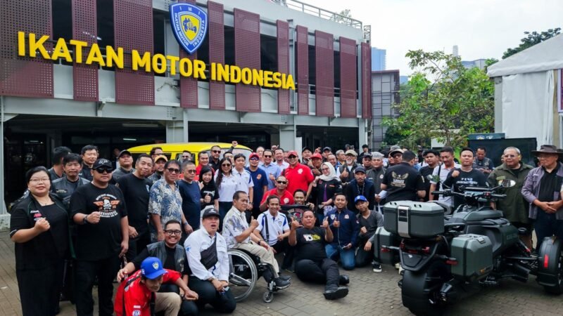 POTRET: Ikatan Motor Indonesia (IMI) saat coffee morning di GBK. (Foto: Istimewa).