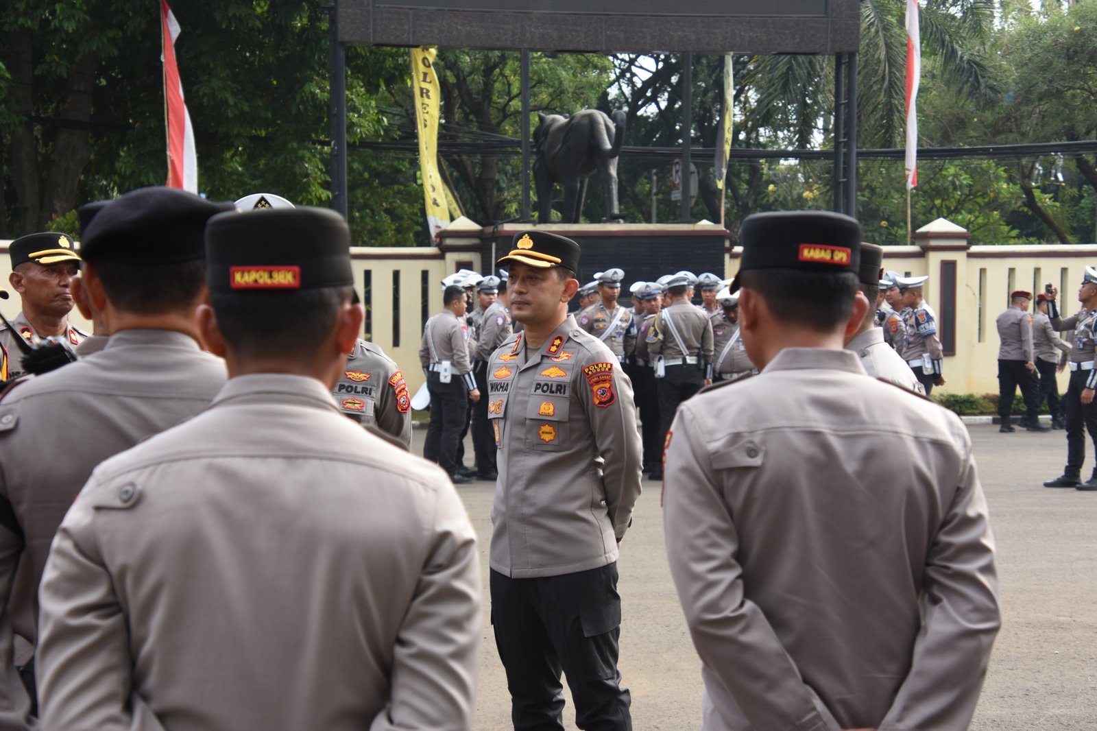 Kapolres Bogor Pimpin Apel Pagi, Tegaskan Komitmen terhadap Profesionalisme dan Pelayanan Publik yang Prima