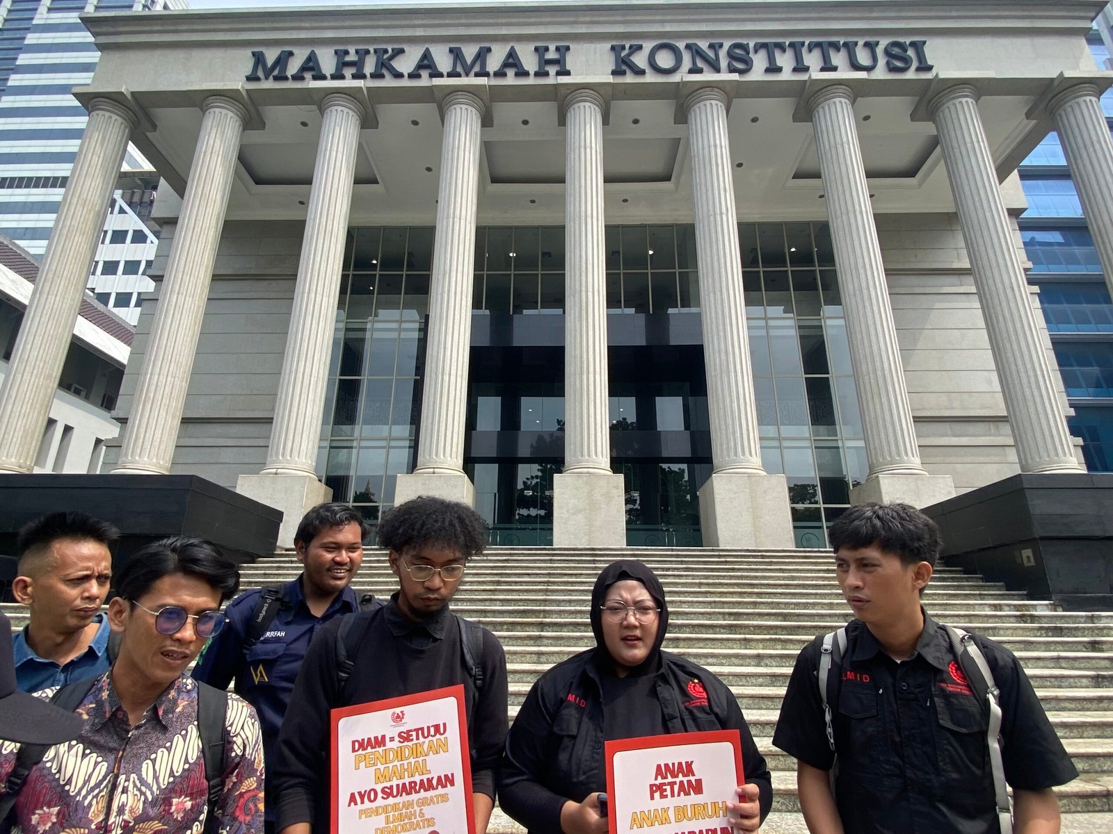 Pendidikan Gratis Jadi Tuntutan LMID ke Mahkamah Konstitusi Terkait UU Sisdiknas