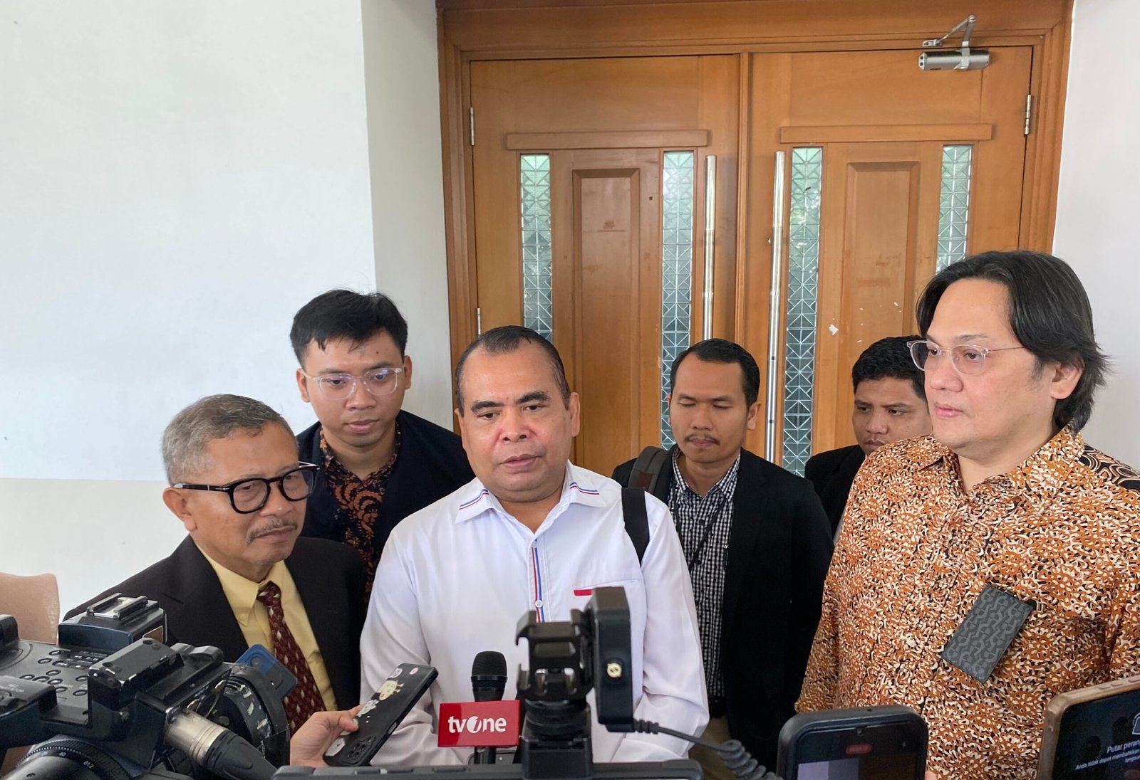 Prof. Paiman Gugat Roy Suryo Cs Terkait Ijazah Jokowi: Demi Nama Baik dan Penegakan Hukum