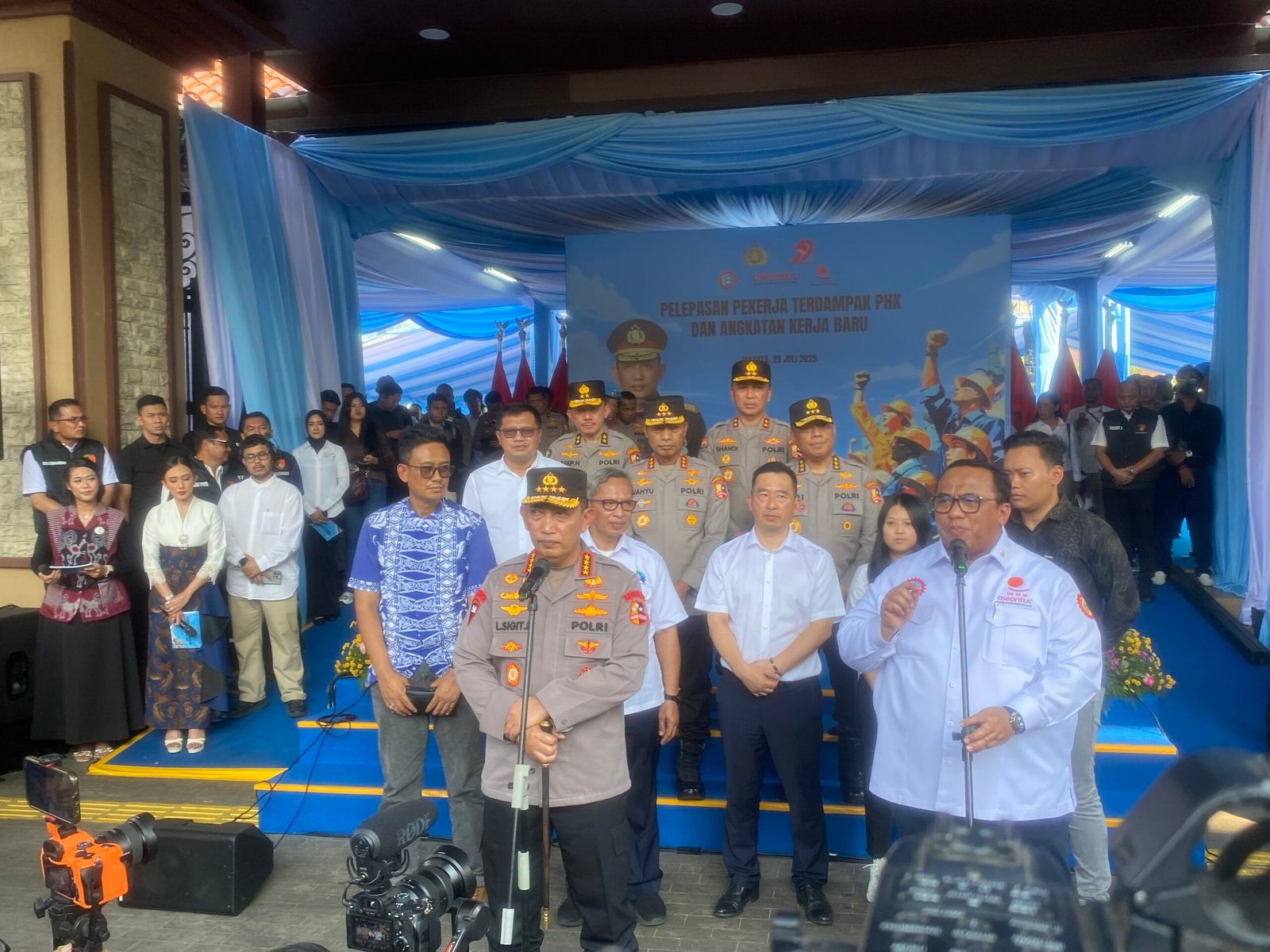 Kapolri dan KSPSI Resmikan Pelepasan 1.575 Pekerja Tetap, Komitmen Buka 70 Ribu Lapangan Kerja Baru