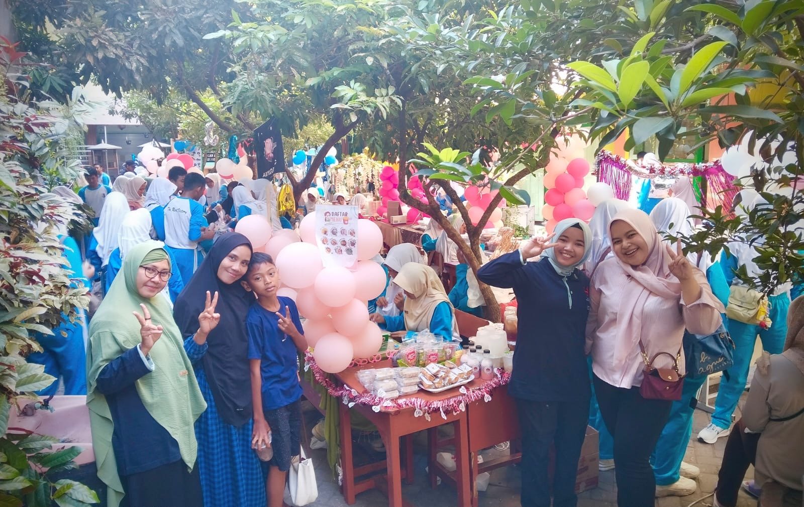 Dies Natalis SMPN 2 Bojonegoro Dalam Rangka Peringatan Dirgahayu ke-80 Republik Indonesia