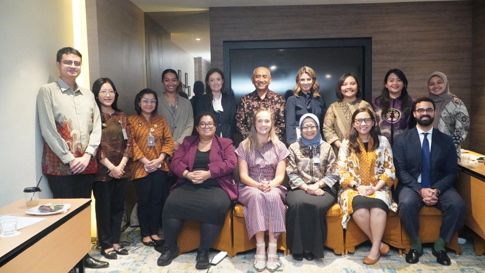 Kemenko Polkam dan Delegasi Staf Kongres Amerika Serikat Bahas Penguatan Kemitraan Strategis RI–AS