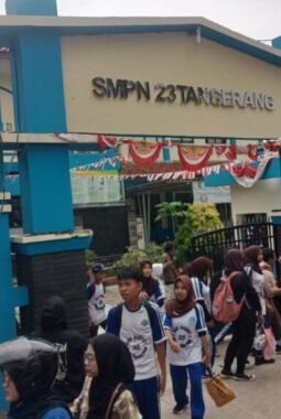 Perbedaan Kronologi Jadi Sorotan dalam Kasus Guru SMPN 23