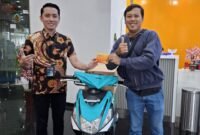 POTRET: BRI Cabang Jakarta Hayam Wuruk saat penyerahan hadiah Undian Simpedes periode 1 tahun 2024. (Foto: Istimewa).