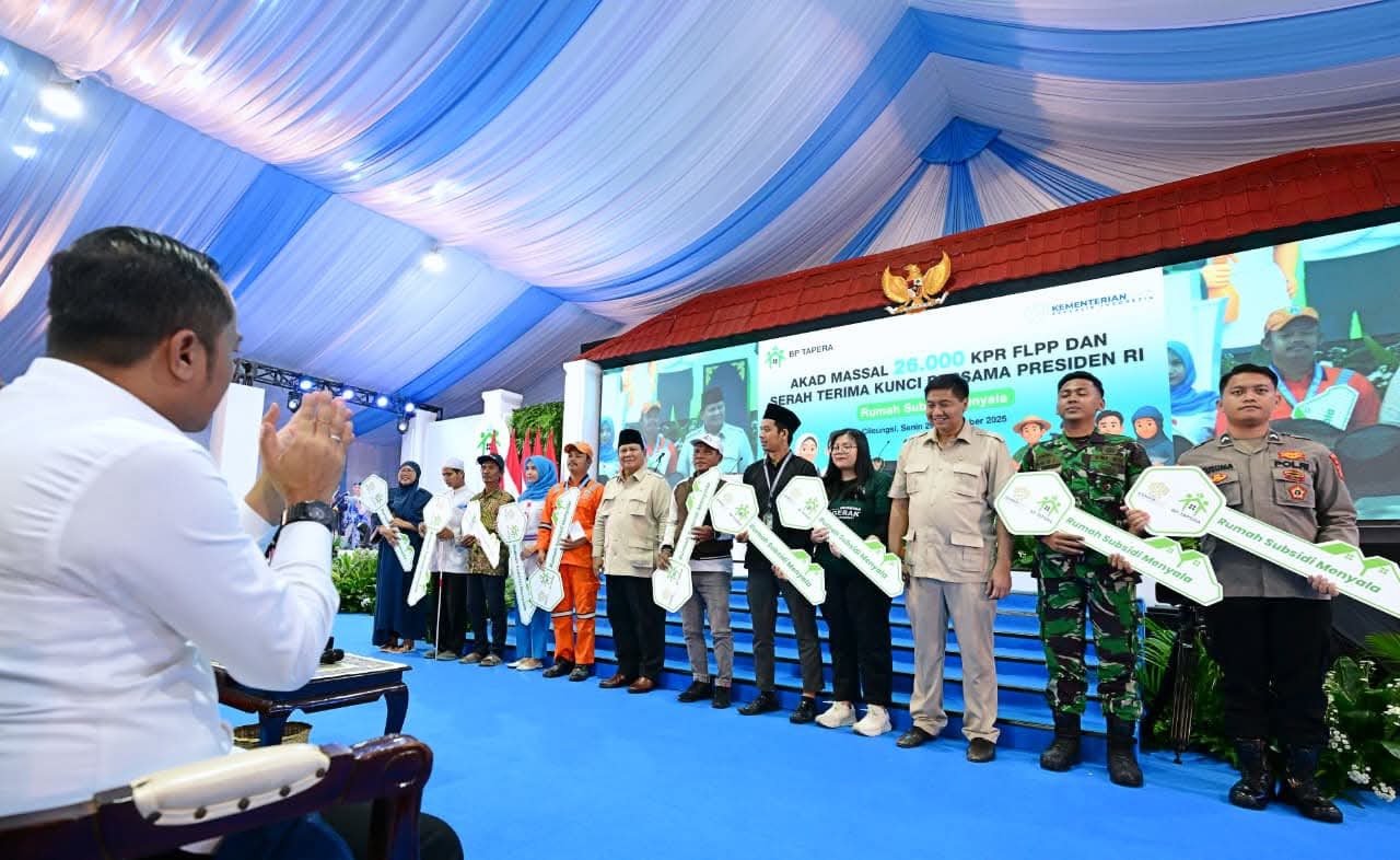 Panglima TNI Dampingi Presiden RI Pada Akad Massal 26.000 KPR FLPP