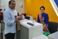 POTRET: BRI Cabang Jakarta Hayam Wuruk saat memperingati Hari Pelanggan Nasional 2025 dengan berfokus pada nasabah mikro, dan juga memperluas pelayanan ke segmen prioritas lewat kemudahan, serta fasilitas yang ditawarkan. (Foto: suararealitas.co)