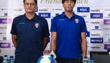 POTRET: Pelatih Taiwan  Che-Ming Huang saat konferensi pers menjelang laga persahabatan melawan skuad Timnas Indonesia. (Foto: Istimewa).