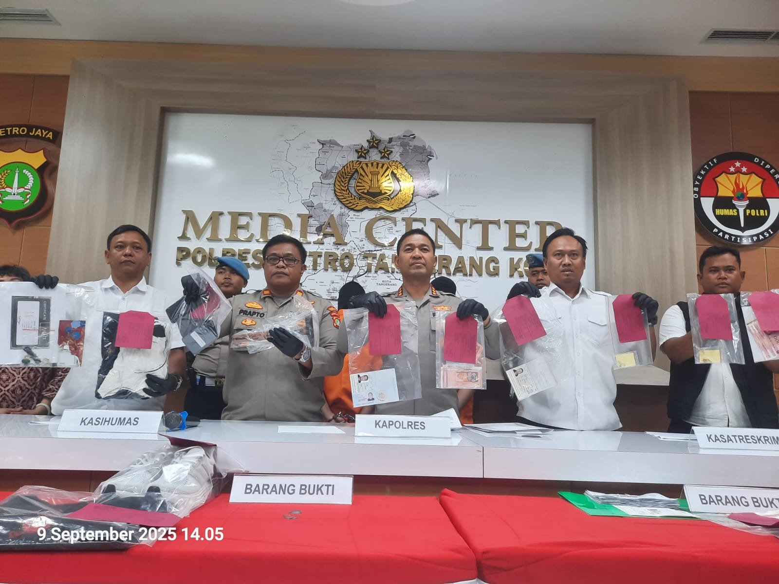 WNA Asal Tiongkok Bobol Rumsong di Tangerang, 4,5 Miliar Digasak