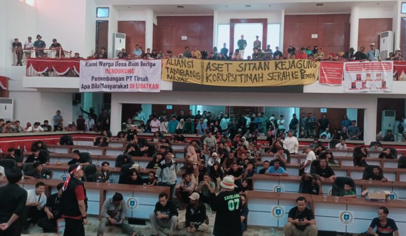 POTRET: Aliansi Penambang Rakyat saat sampaikan aspirasi ke DPRD Babel, Legislator Senayan disorot. (Foto: Istimewa)