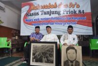 POTRET: para keluarga hingga korban tragedi Tanjung Priok saat menggelar muhasabah, doa bersama dan silaturahmi. (Foto: suararealitas.co)