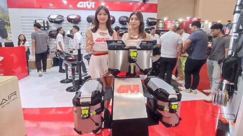 POTRET: GIVI Indonesia meluncurkan produk terbarunya di IMOS 2025. (Foto: suararealitas.co)