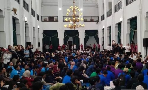 Forum Dialog Terbuka, KDM Janji Aspirasi Mahasiswa se-Jabar Ditindaklanjuti, Termasuk Sahkan RUU Perampasan Aset