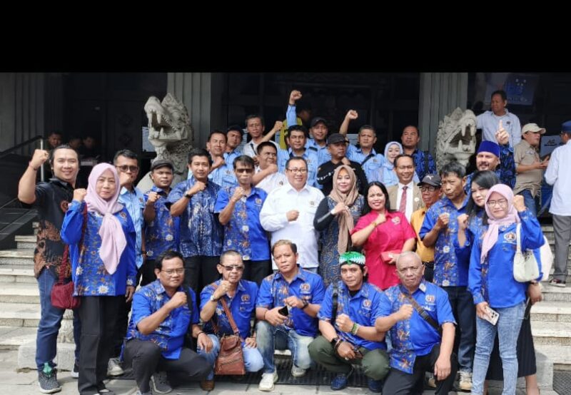 18 perwakilan PWI Kota Tangsel,Hadiri pelantikan Ketua Umum PWI Pusat periode 2025–2030 di Solo (04/10/2025)