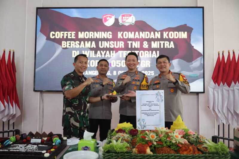 Kodim 0506/Tgr menggelar coffe morning bersama unsur TNI dan mitra di wilayah teritorial Kodim 0506/Tgr, kegiatan di gelar di Aula Makodim 0506/Tgr jalan TMP Taruna Kelurahan Sukasari, Kecamatan Tangerang, Kota Tangerang, Rabu (08/10/2025)