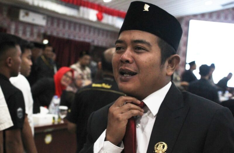 Anggota Komisi IV DPRD Kota Tangerang Teja Kusuma angkat bicara terkait bocornya bangunan Pasar Anyar.