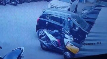 Percobaan Pembobolan Mobil di Area Puskesmas Sumberjaya Gagal, Pelaku Terekam CCTV