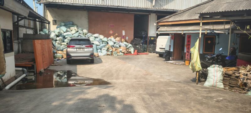 POTRET: keberadaan dan kondisi aktivitas di gudang supplier perkakas rumah tangga milik PT Diamond Home Indonesia. (Foto: Ekslusif suararealitas.co).