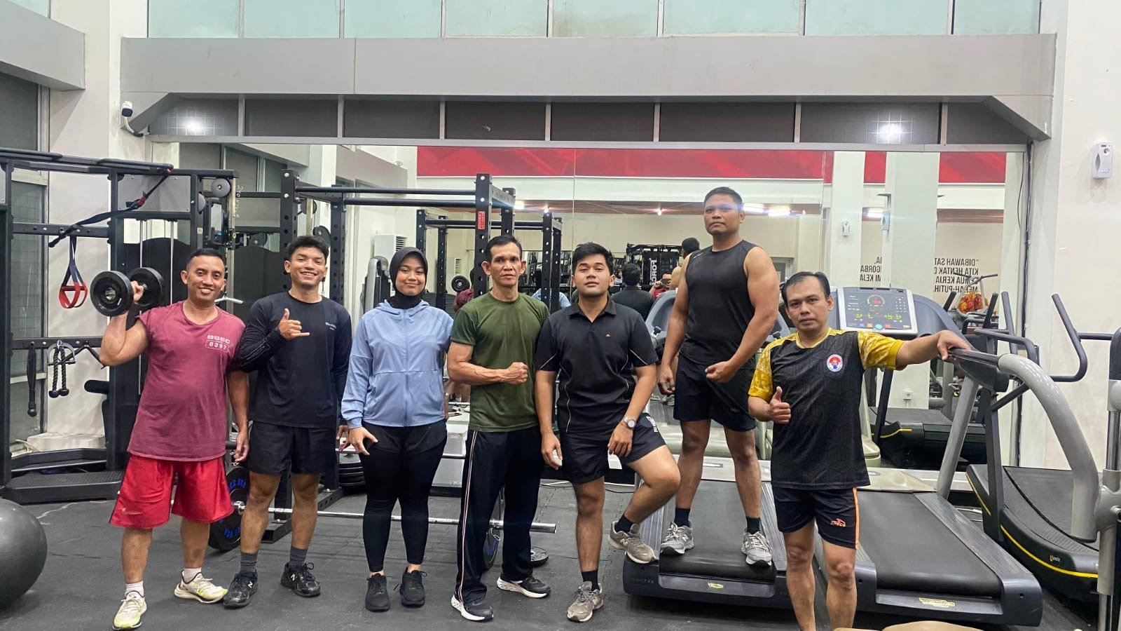 BRI Kanca Palmerah, Gelar Olahraga Gym Bersama untuk Tingkatkan Kekompakan Tim